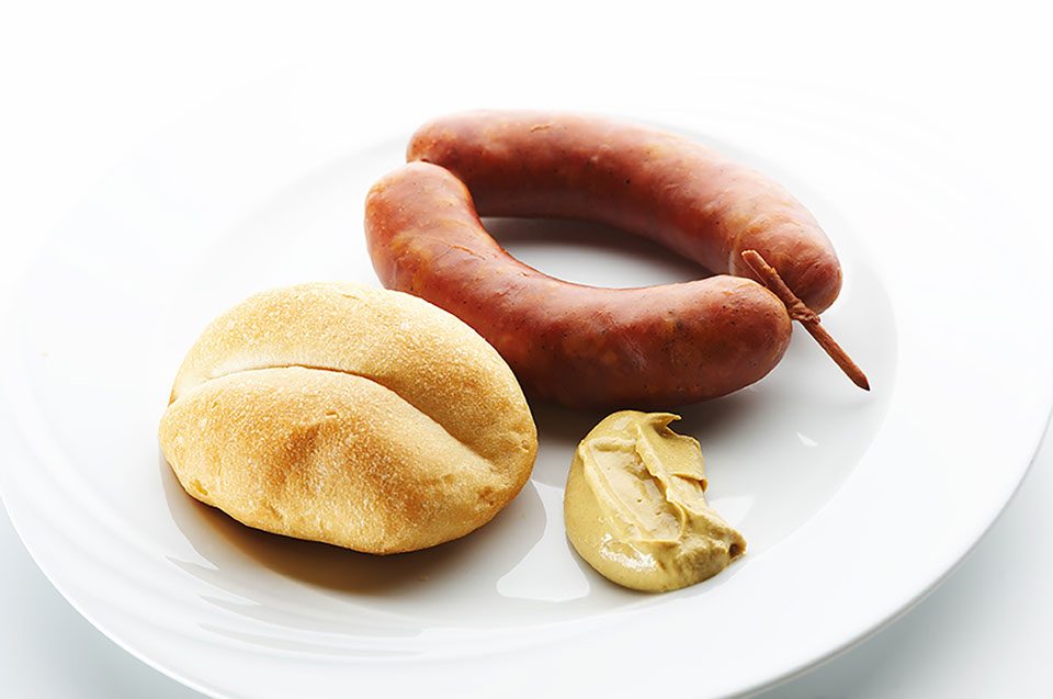 Kranjska klobasa z gorčico