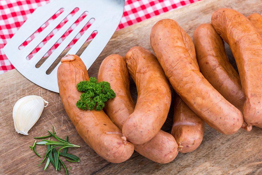 Žar klobasa v naravnem ovoju